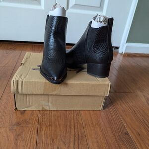 NWT, Seven black booties size 6